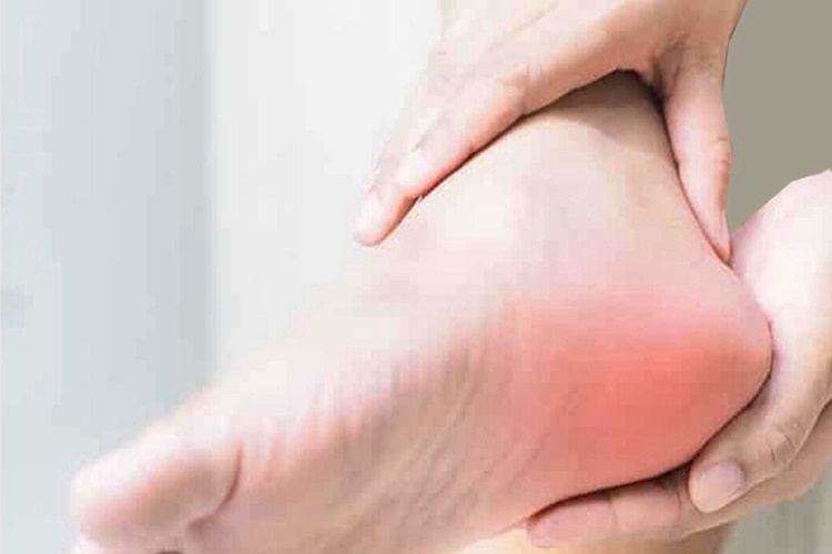 Topuk Ağrısı İçin Hangi Doktora Gidilir?