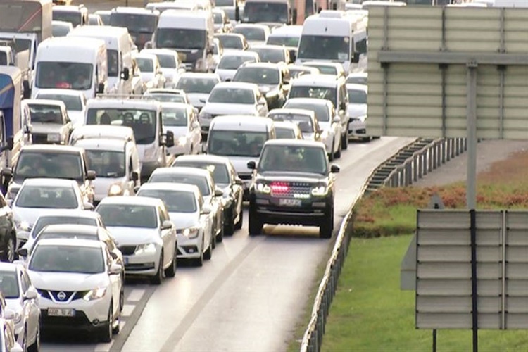 Trafikte Geçiş Üstünlüğü Kimdedir?
