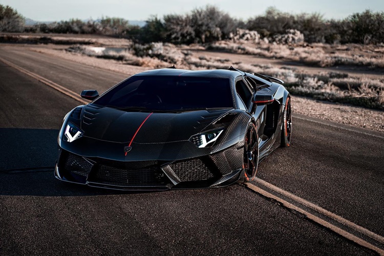 Tüm Ferrari Modelleri İçin Orijinal Renk Neydi?
