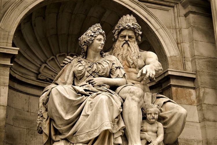 Tüm Yunan Tanrılarının Kralı Zeus İle İlgili Merak Edilenler