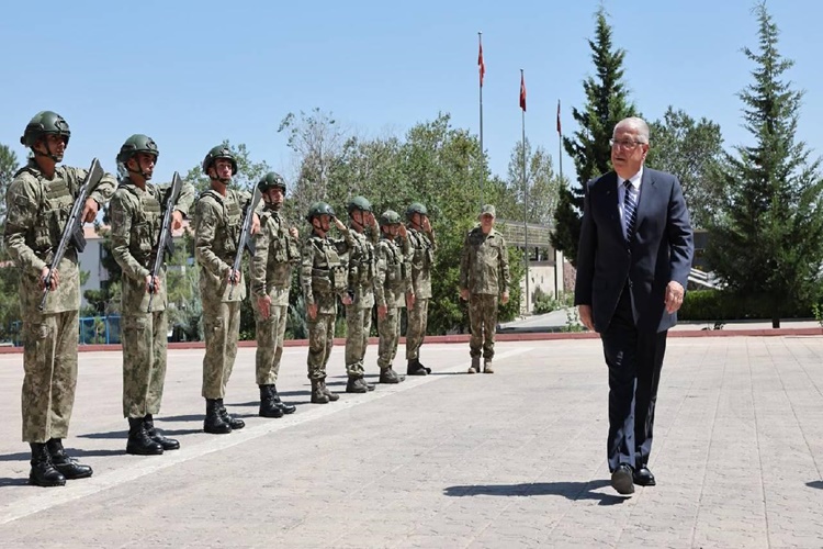 Tümen Kaç Kişiden Oluşur?