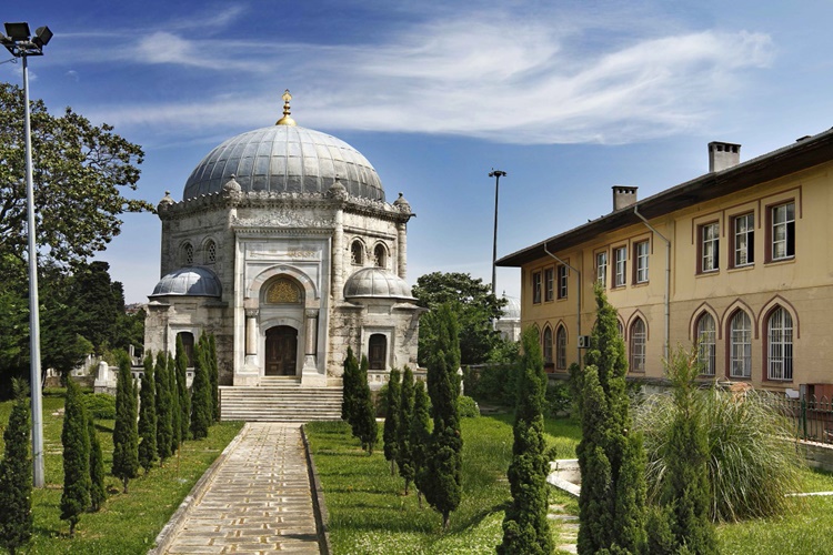 Türbe Hakkında Merak Edilenler