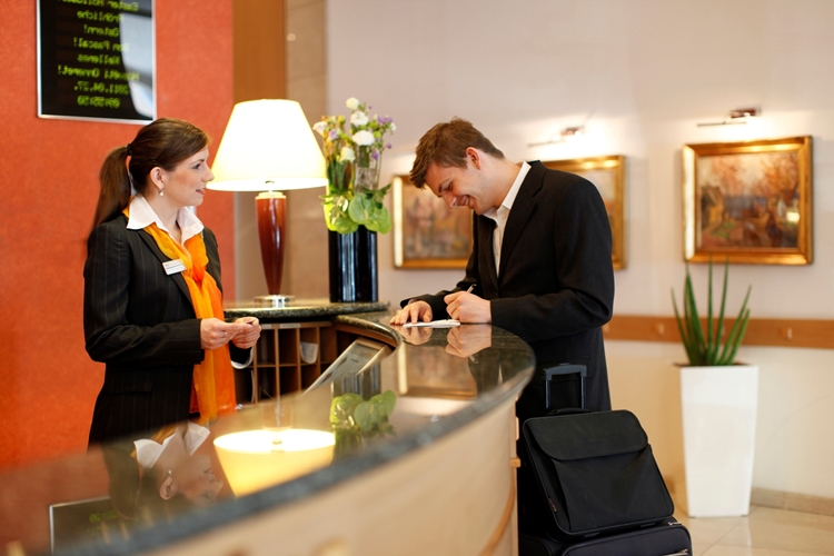 Turizm Ve Otel İşletmeciliği Mezunu Ne İş Yapar?