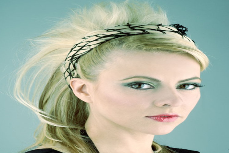 Türk Rock Şarkıcısı Pamela Spence Hakkında Merak Edilenler