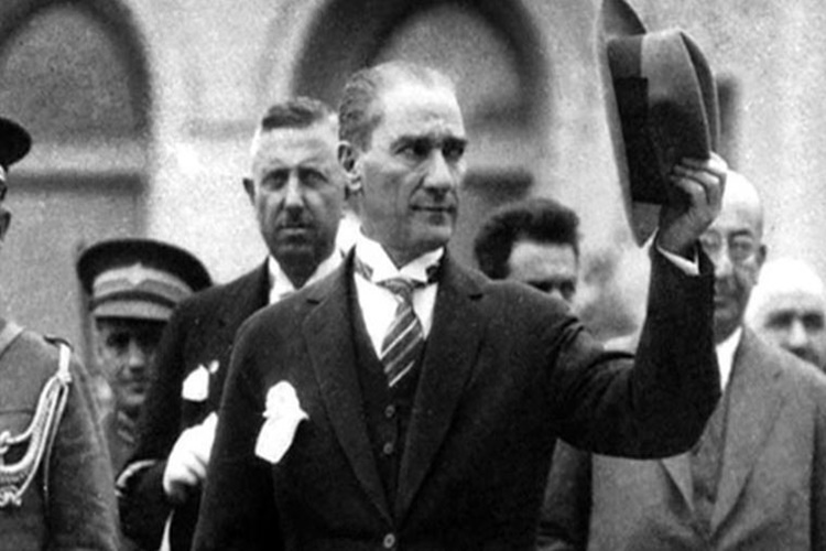 Türkiye Devletinin Ulu Önderi Atatürk Hakkında Bilinmeyenler 