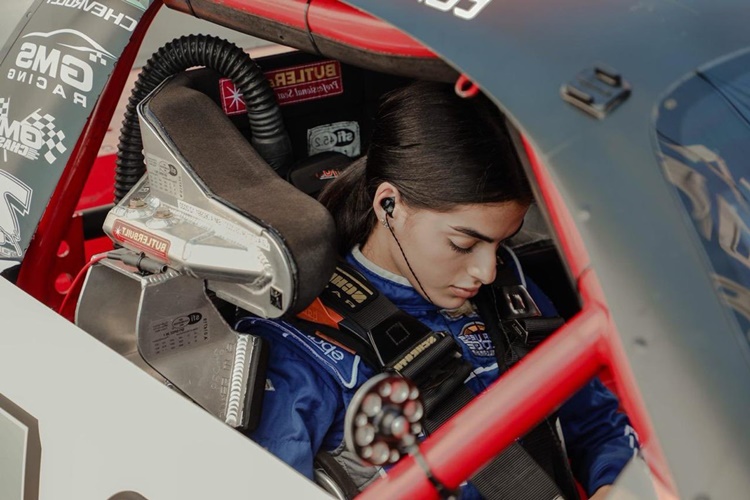 Türkiye'nin İlk Kadın Ralli Pilotu Kimdir?