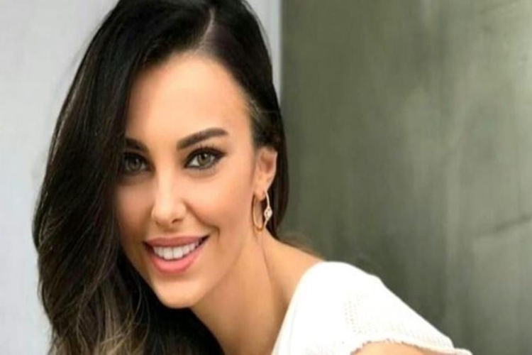 Tuvana Türkay’ın Burnu Estetik Mi?
