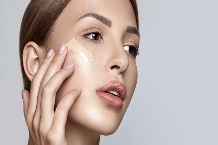 Uçağa Fondöten Alınır Mı?