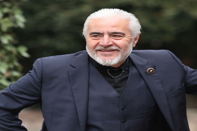 Uğur Yücel Hangi Takımlıdır?