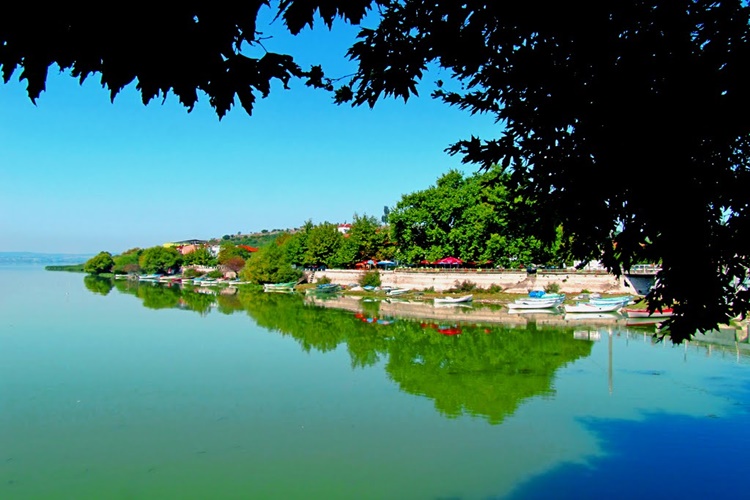 Uluabat Gölü Efsanesi Nedir?
