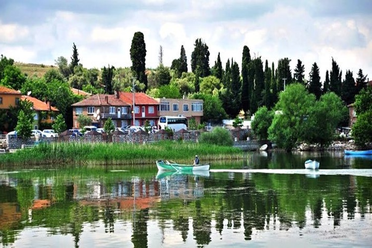 Uluabat Gölü’ne Nasıl Gidilmektedir?