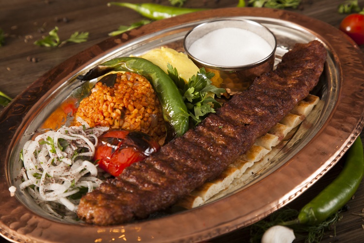 Urfa Kebap Yanına Ne Gider?