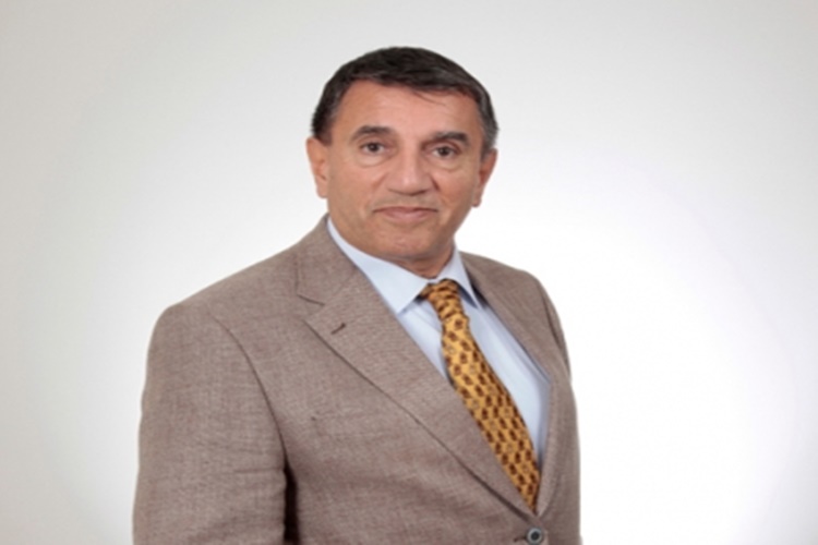 Üstün Dökmen’in Doğum Tarihi Nedir?
