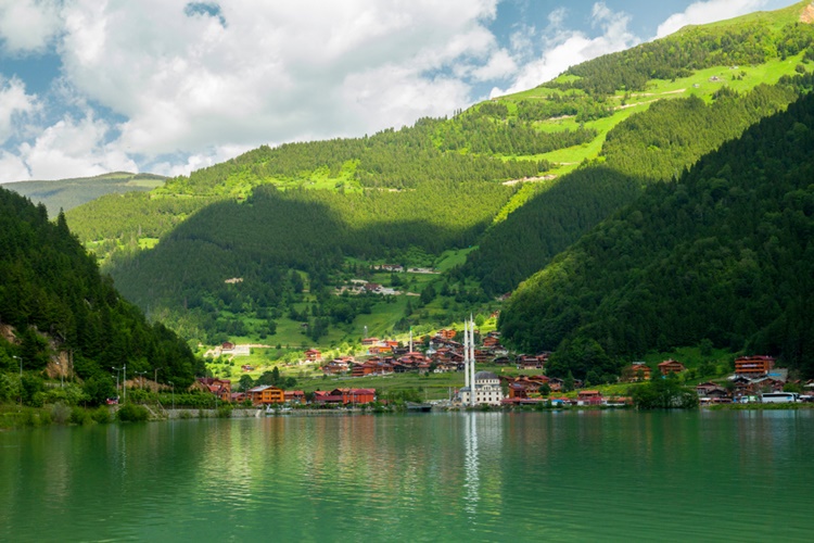 Uzungöl’e Nasıl Gidilir?