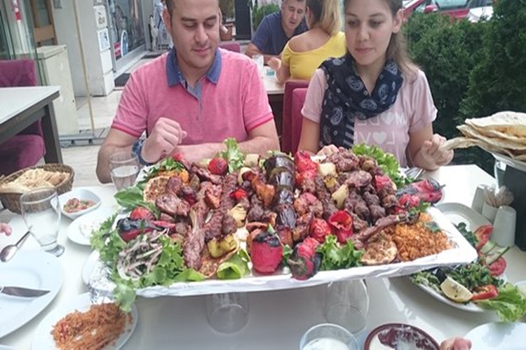 Vali Kebabı İçinde Neler Var?