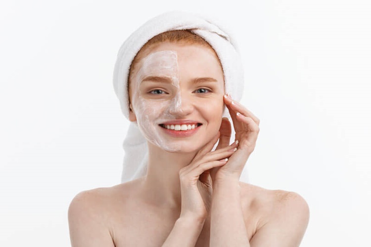 Vazelin Cildi Beyazlatır Mı?