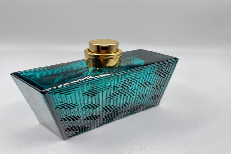 Versace Eros Kalıcı Mı?