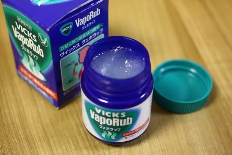 Vicks Yakar Mı?
