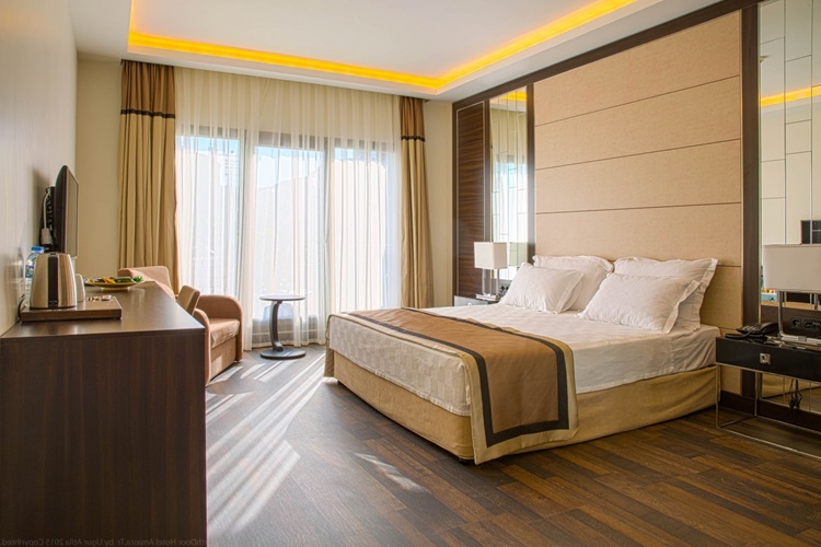 Vikingen Otel Sahibi Kim?