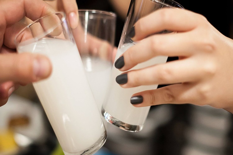 Viskiden Sonra Rakı İçilir Mi?