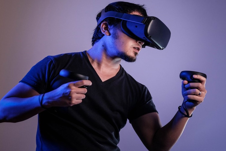 VR Oyunlar Gözlüksüz Oynanır Mı?