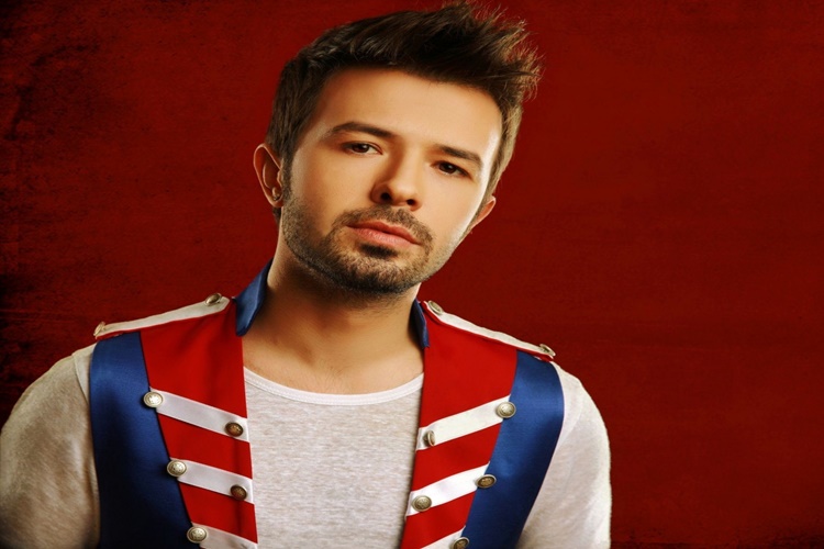 Yalın Evli Mi?