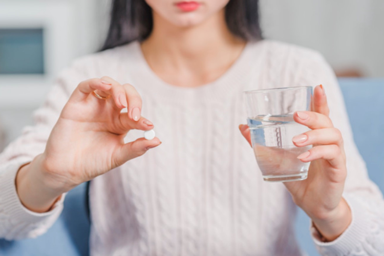 Yalnızca Su ve Vitaminle Yaşanır Mı?