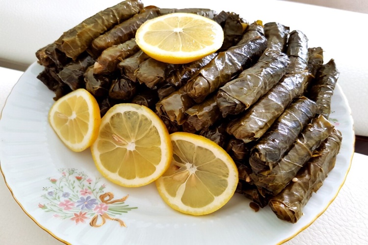 Yaprak Sarması İçin Yapraklar Haşlanır Mı?