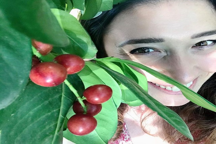 Yasemin Çonka Evli Mi?