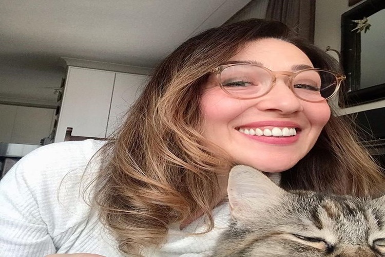 Yasemin Çonka Seksenlerden Neden Ayrıldı?