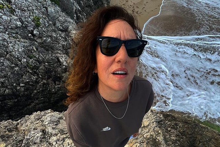 Yasemin Şefik Ne İş Yapıyor?