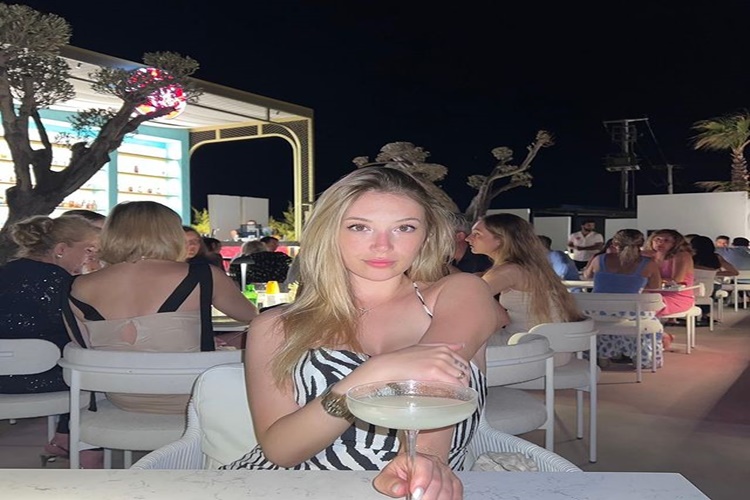 Yasmin Erbil Burnu Estetik Mi?