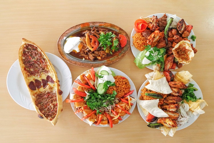 Yemeğin Ekşisini Ne Alır?