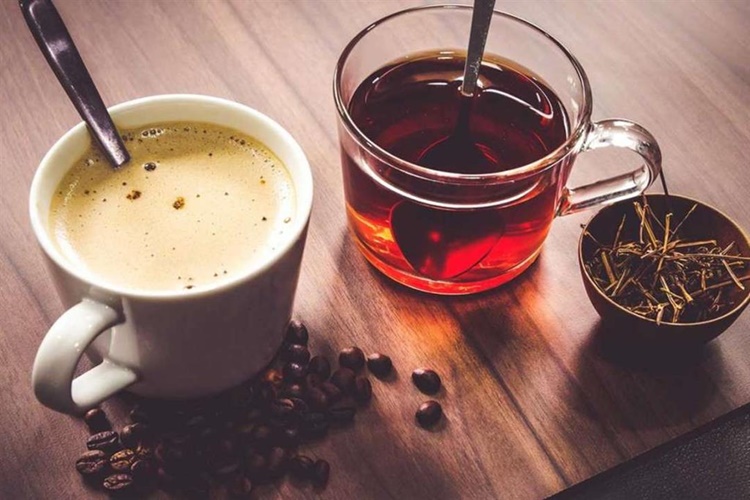 Yemekten Sonra Çay Ya Da Kahve İçmek Zararlı Mı?