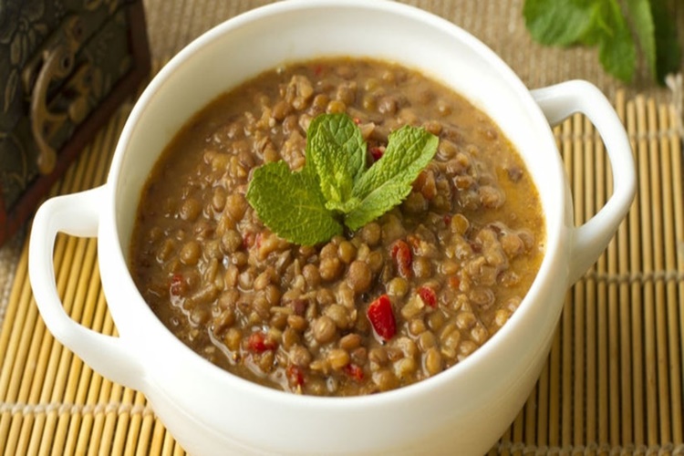 Yeşil Mercimek Çorbası Yanına Ne Gider?