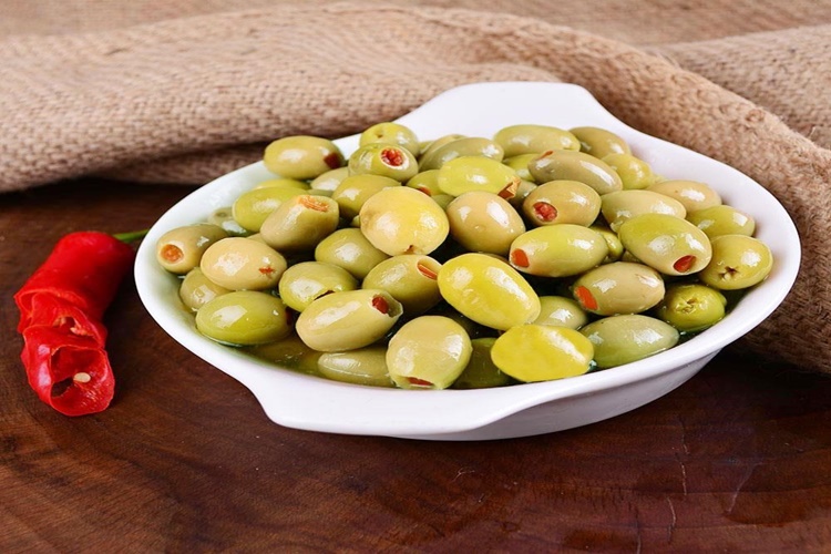 Yeşil Zeytin Çekirdeği Nasıl Çıkarılır?