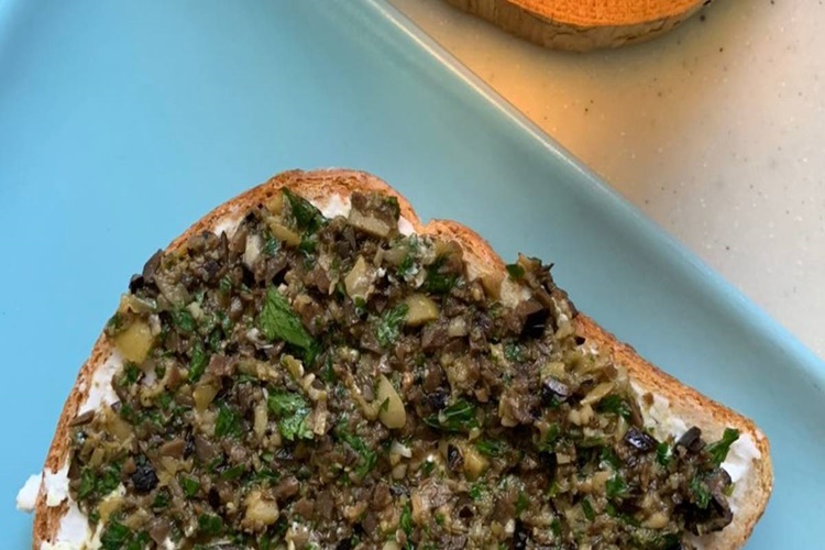 Yeşil Zeytin Ezmesi Kaç Kaloridir?