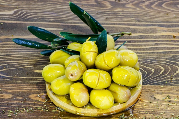 Yeşil Zeytin Uzun Süre Nasıl Dayanır?