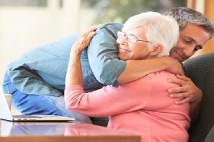 Yetişkinlerde Anne Bağımlılığı Nedir?