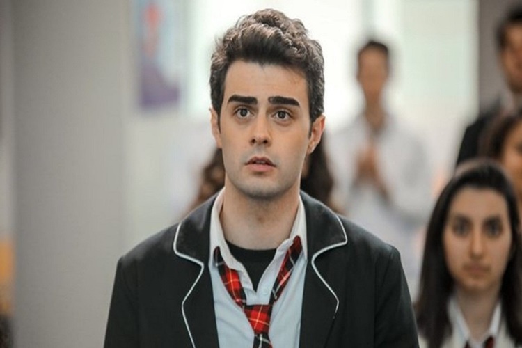 Yiğit Koçak Burnu Estetik Mi?