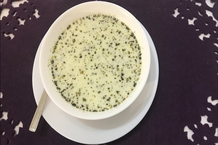 Yoğurt Çorbasına Sarımsak Konur Mu?