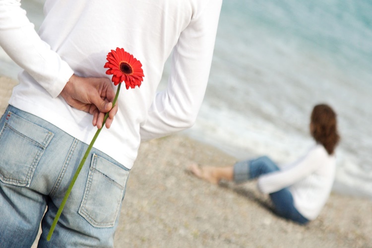 Yükselen Burcu Aslan Olan Koç Erkeği Nasıl Kadınlardan Hoşlanır?