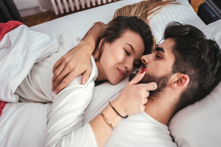 Yükselen Burcu Aslan Olan Yay Kadını Hangi Burçla Anlaşır?