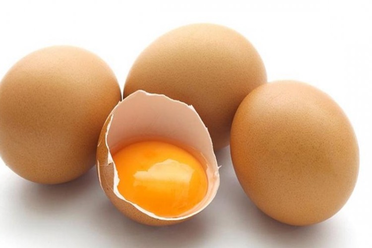 Yumurta Sarısı Tüy Döker Mi?