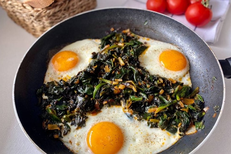 Yumurtalı Ispanak Kilo Aldırır Mı?