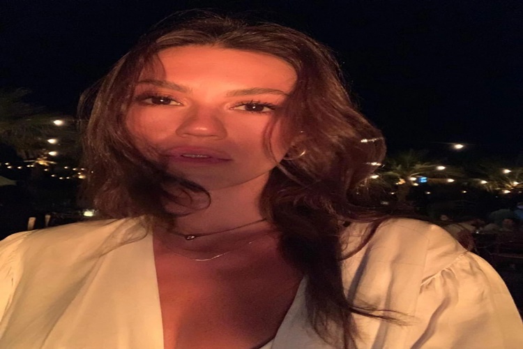 Yüsra Geyik Annesi Kimdir?