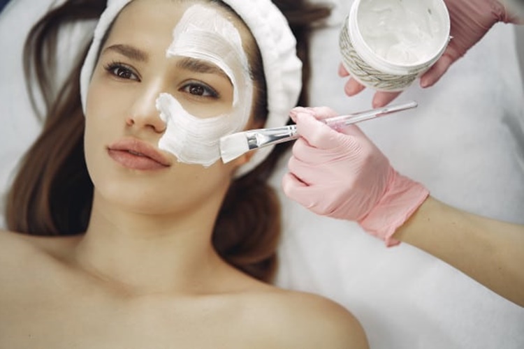Yüz Kırışıklığına Hangi Maske İyi Gelir?