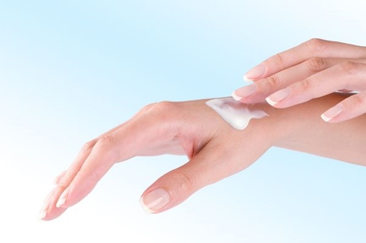 Yüze Dermatop Krem Sürülür Mü?