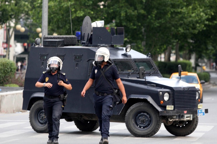 Zabıta Olan Biri Polis Olabilir Mi?