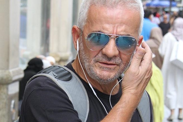 Zafer Algöz Saç Ektirmiş Midir?